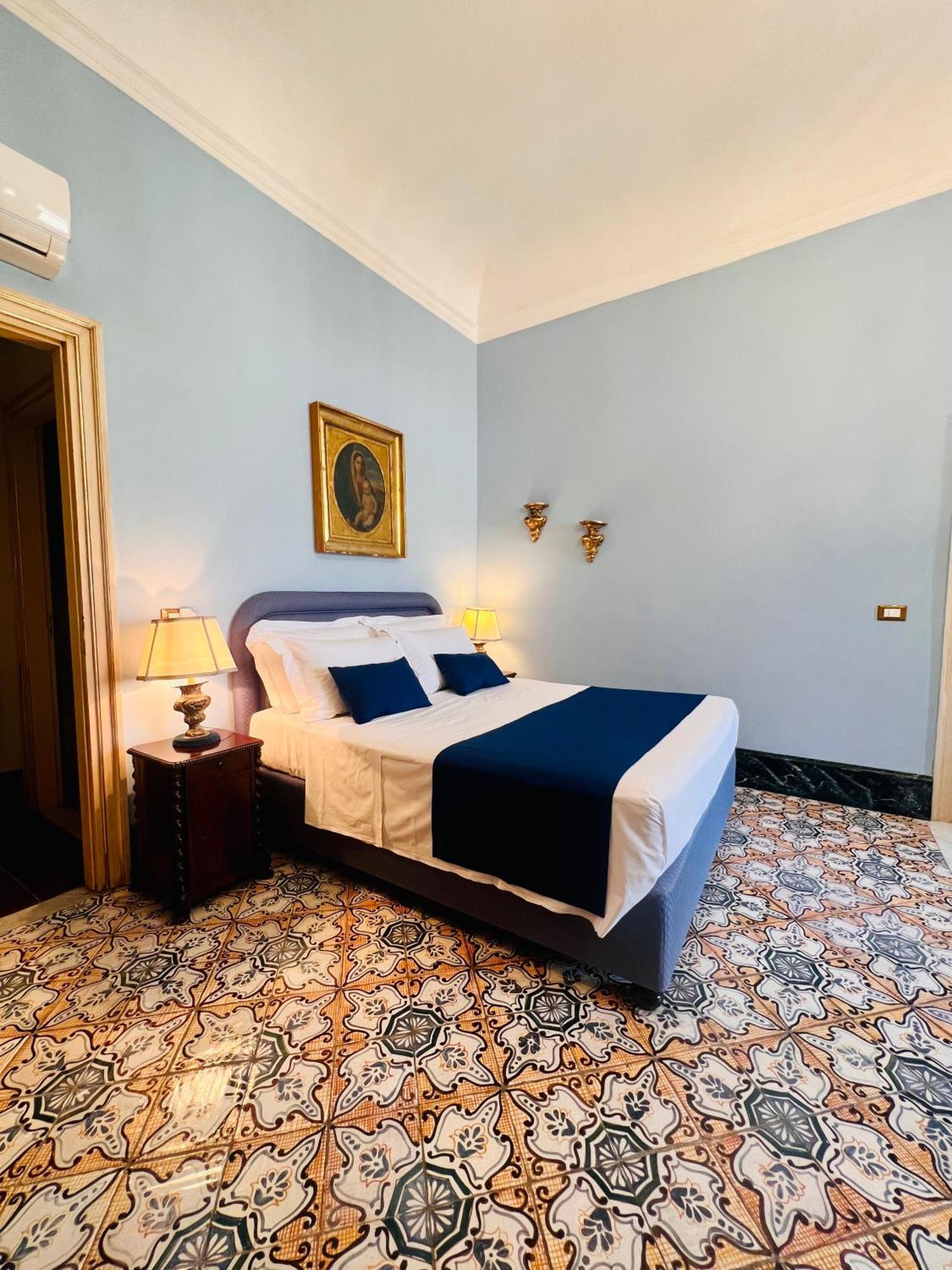Donna Guia Suite Palermo Exteriér fotografie