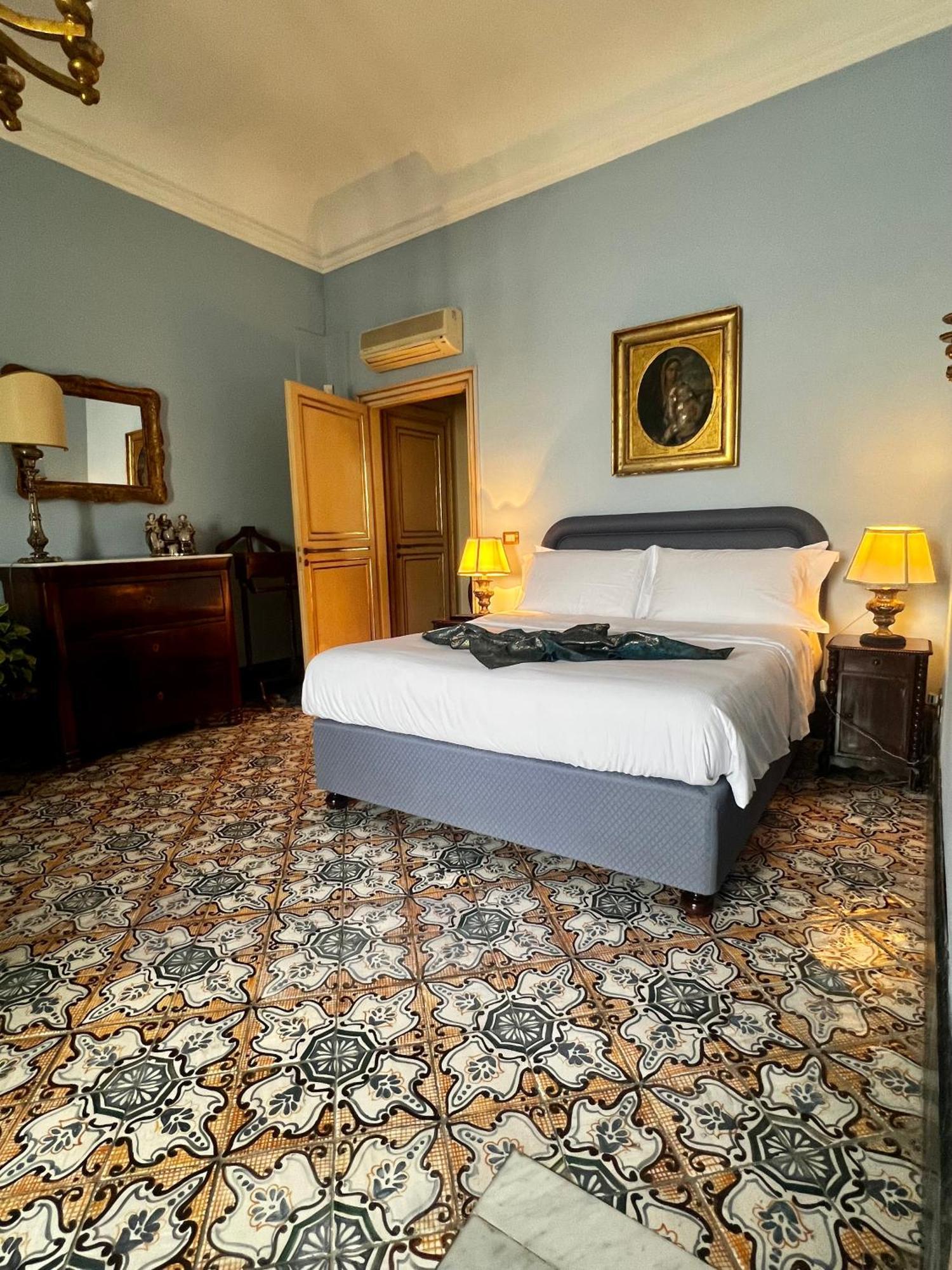 Donna Guia Suite Palermo Exteriér fotografie